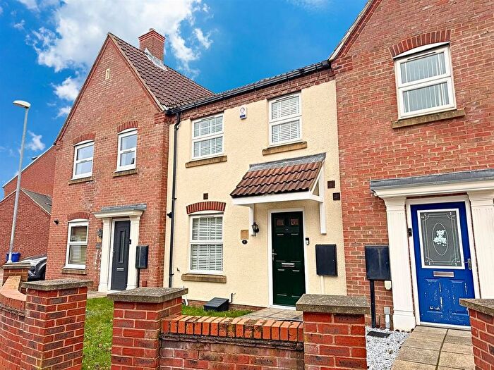 3 Bedroom Terraced House For Sale In Stocking Way, Lincoln, LN2