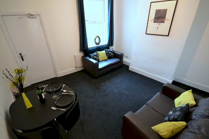 4 Bedroom House To Rent In Montpelier Road, Dunkirk, NG7