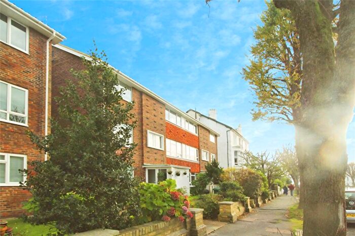 2 Bedroom Flat To Rent In Westbourne Villas, Hove, East Sussex, BN3