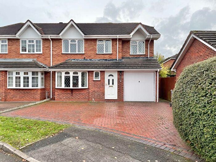 4 Bedroom Semi Detached House For Sale In Hill Top Close, Great Barr, Birmingham, B44