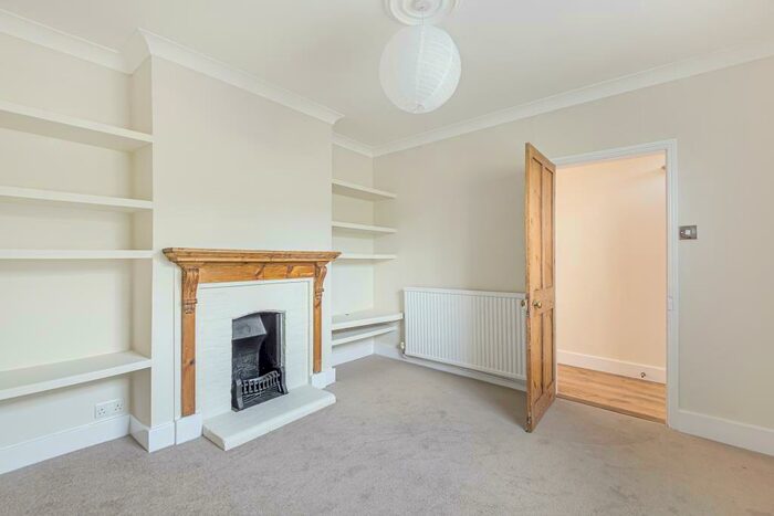 2 Bedroom Terraced House To Rent In Greys Road, Henley-on Thames, RG9