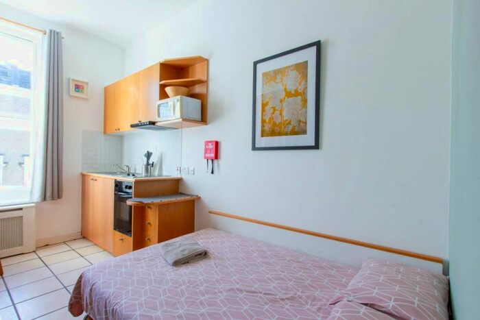 Studio To Rent In Penywern Road, Earls Court, London, SW5