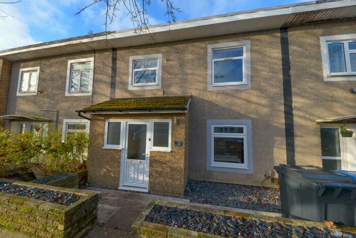 4 Bedroom House To Rent In Shallcross Crescent, Hatfield, AL10