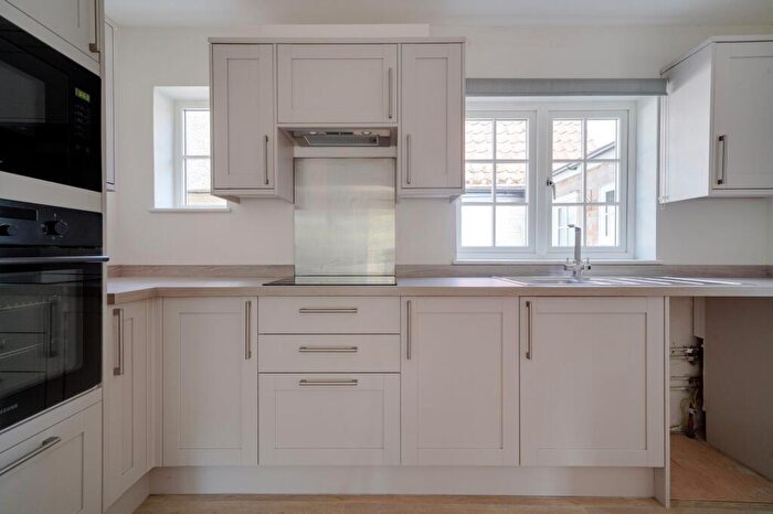 2 Bedroom Cottage To Rent In High Street, Hemingford Abbots, PE28