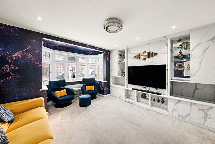 4 Bedroom Semi Detached House For Sale In Deane Way, Ruislip, HA4