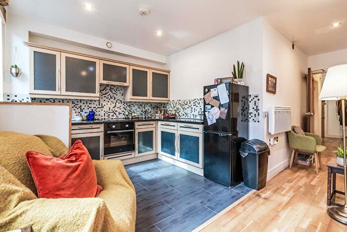 1 Bedroom Apartment For Sale In Oldham Street, Manchester, M4