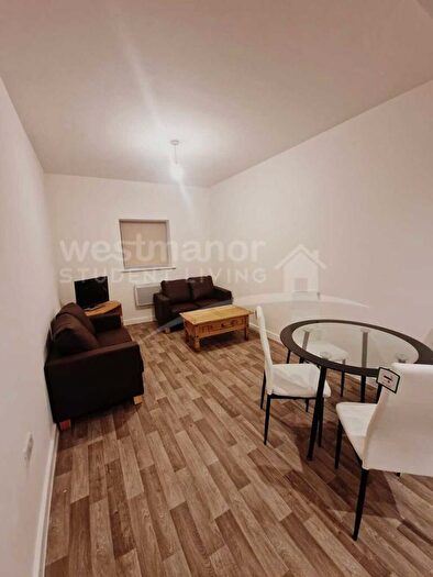 3 Bedroom Flat To Rent In Charlesworth House, Charles Street, Leicester, LE1