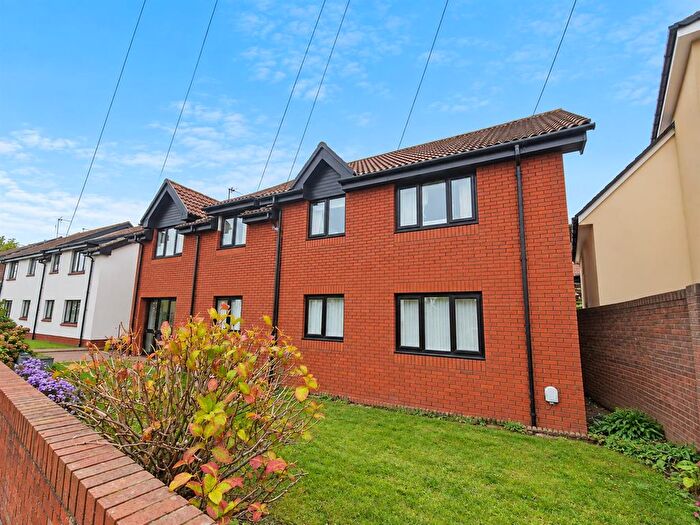 1 Bedroom Flat For Sale In Seabank Court, Porthcawl, CF36