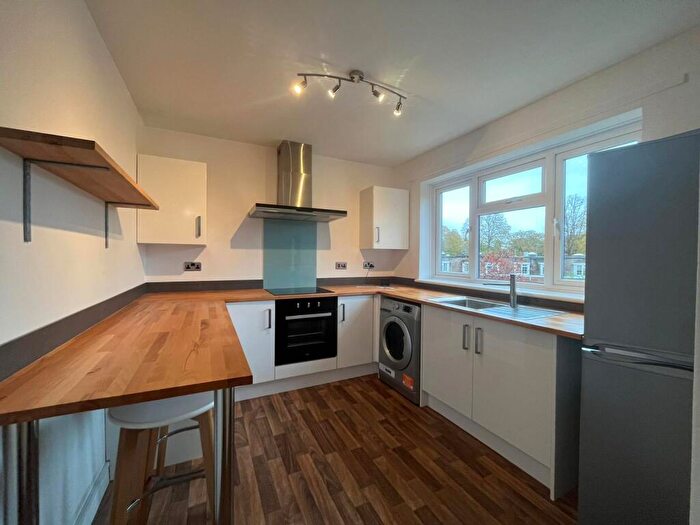 2 Bedroom Flat To Rent In Mildenhall, West Cliff Road, BH4
