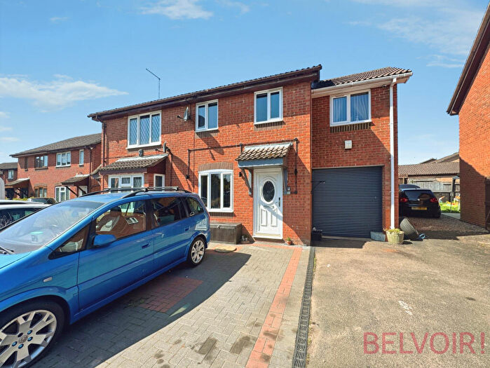 3 Bedroom Semi Detached House For Sale In Ambleside Close, Wellingborough, NN8