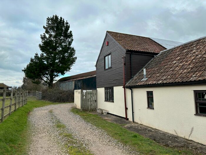 2 Bedroom Flat To Rent In Haydon, Taunton, TA3