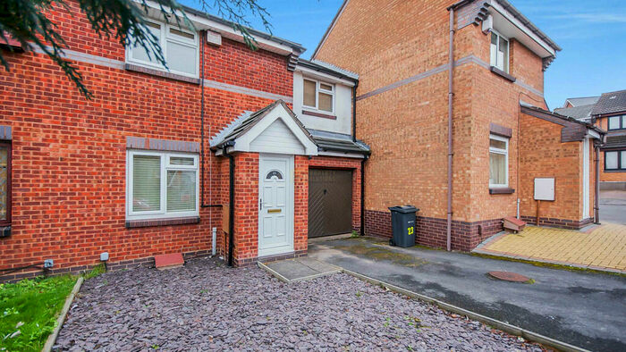 4 Bedroom Semi-Detached House To Rent In Gray Street - Bath Student Property, B9