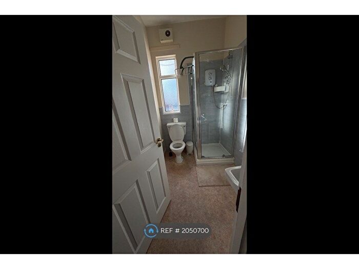 1 Bedroom Flat To Rent In Upper Newtownards Road, Belfast, BT4