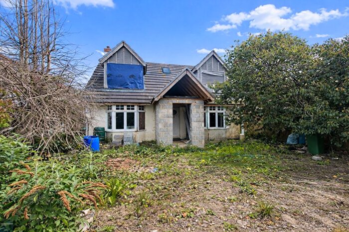 3 Bedroom Detached House For Sale In Yapton Road, Middleton-On-Sea, Bognor Regis, PO22