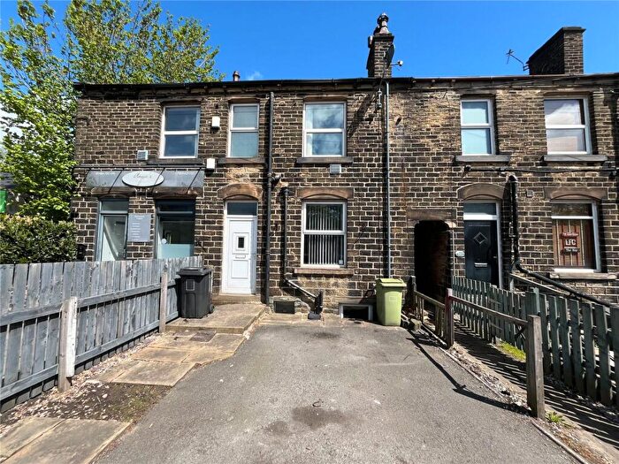 2 Bedroom Terraced House To Rent In Halifax Road, Huddersfield, HD3