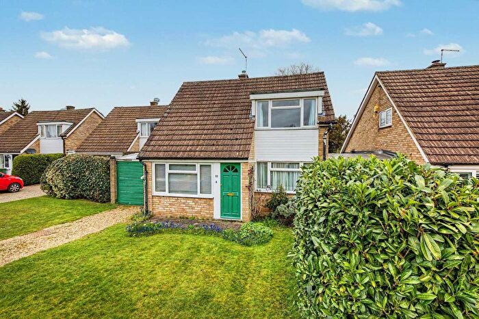 3 Bedroom Link Detached House For Sale In Nicholas Road, Henley-On-Thames, RG9