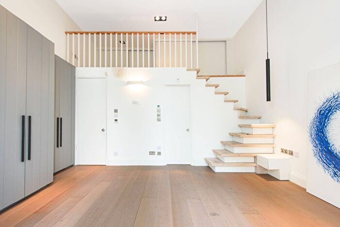 2 Bedroom Flat To Rent In Priory Road, South Hampstead, London, NW6