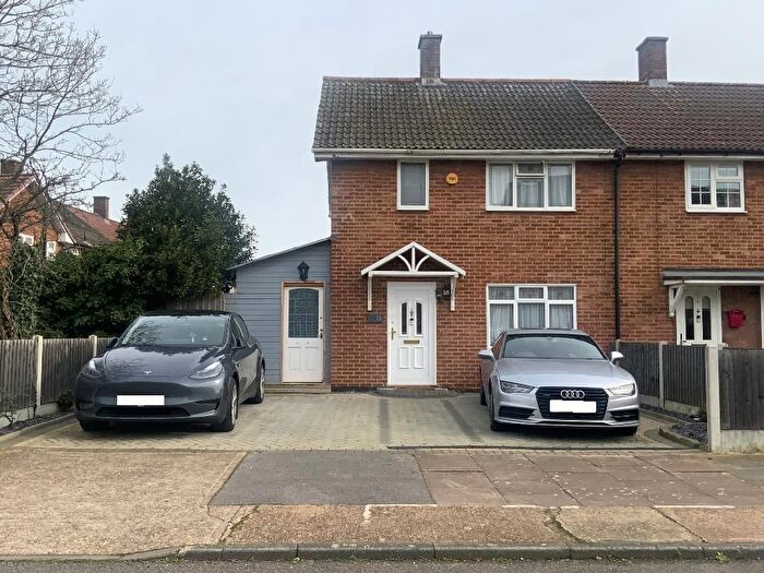 2 Bedroom End Terrace House For Sale In Tuck Road, South Hornchurch, Essex, RM13