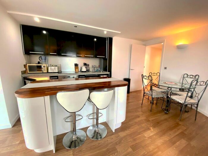 2 Bedroom Apartment To Rent In West Point, Leeds, LS1