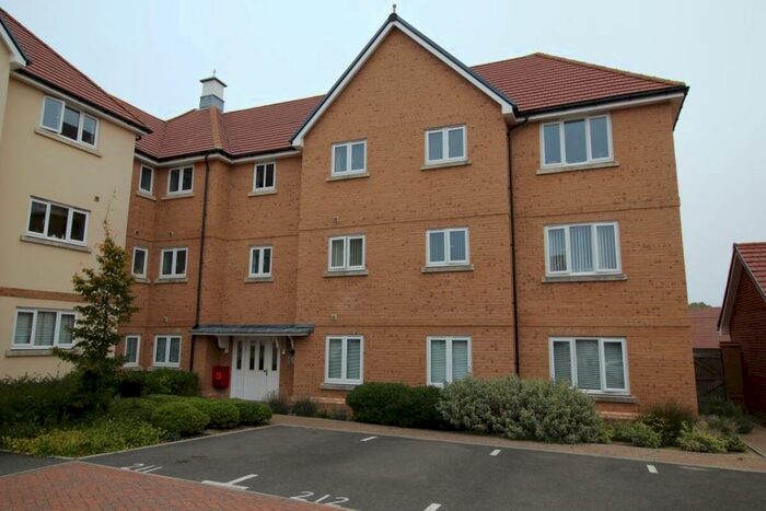 2 Bedroom Flat To Rent In Kensington Way, Polegate, BN26