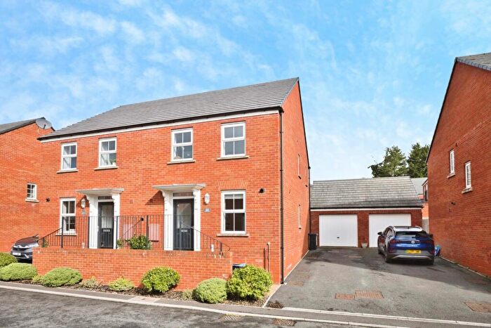 3 Bedroom Semi Detached House For Sale In Feltham Close, Wells, Somerset, BA5