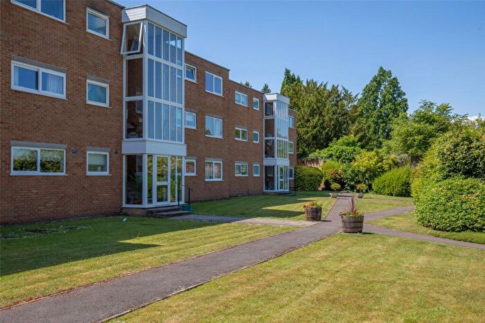 2 Bedroom Apartment For Sale In Henbury Gardens, Henbury, Bristol, BS10