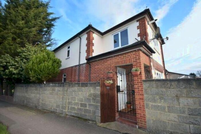 2 Bedroom Flat To Rent In Somervell Road, North Harrow, Middlesex, HA2