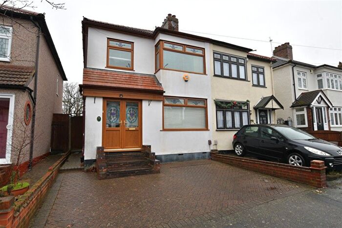 3 Bedroom Semi Detached House For Sale In Hillcrest Road, Hornchurch, Essex, RM11