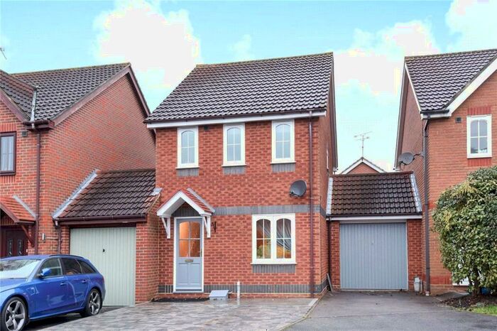 3 Bedroom Link Detached House To Rent In Madox Brown End, College Town, Sandhurst, Berkshire, GU47