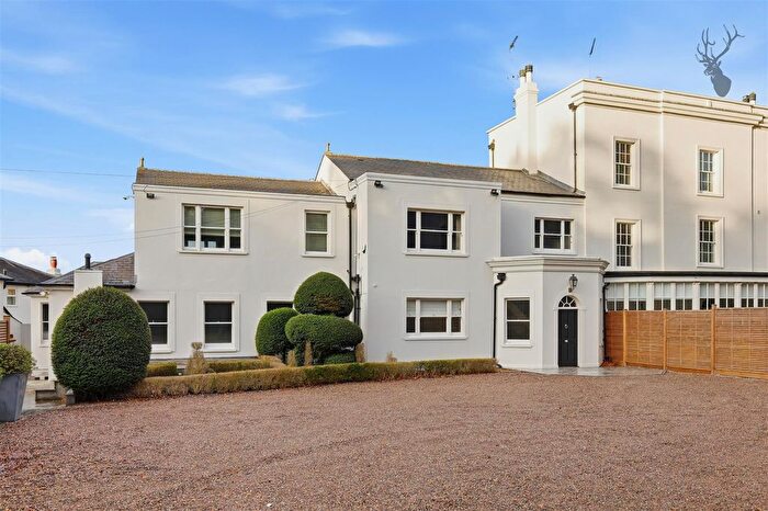 4 Bedroom Property To Rent In Manor Road, High Beech, Loughton, Essex, IG10