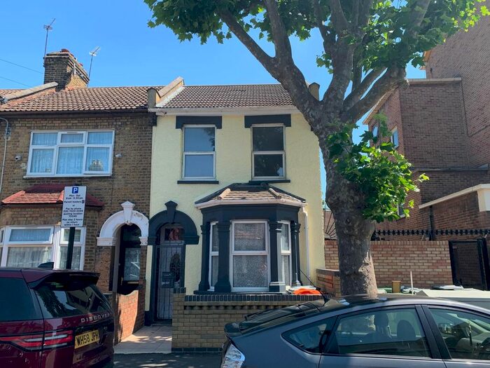 4 Bedroom Terraced House To Rent In Latimer Avenue, London, E6