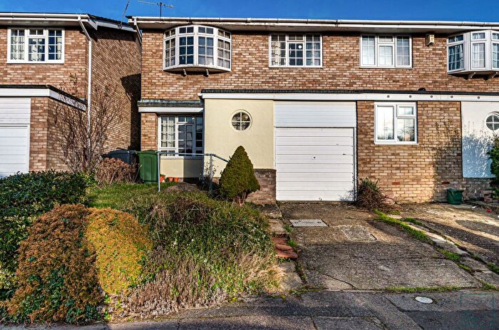 6 Bedroom Terraced House To Rent In Lynwood, Guildford, GU2