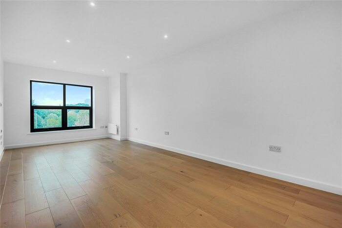 Studio To Rent In The Boulevard, Cain Road, Bracknell, Berkshire, RG12