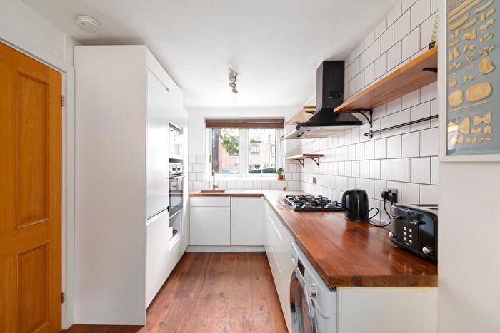 3 Bedroom Terraced House For Sale In Stonebridge Road, London, N15