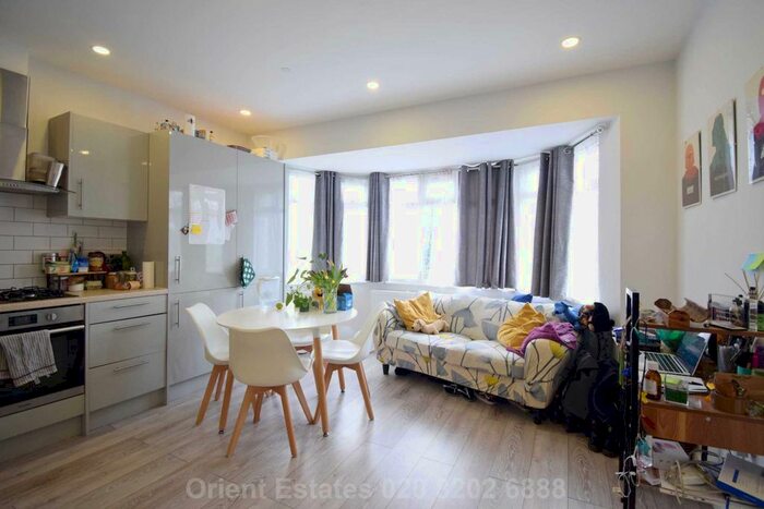1 Bedroom Flat To Rent In Rodborough Road, Golders Green, NW11