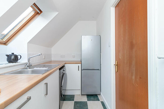 2 Bedroom Flat For Sale In Glenagnes Road, Dundee, DD2