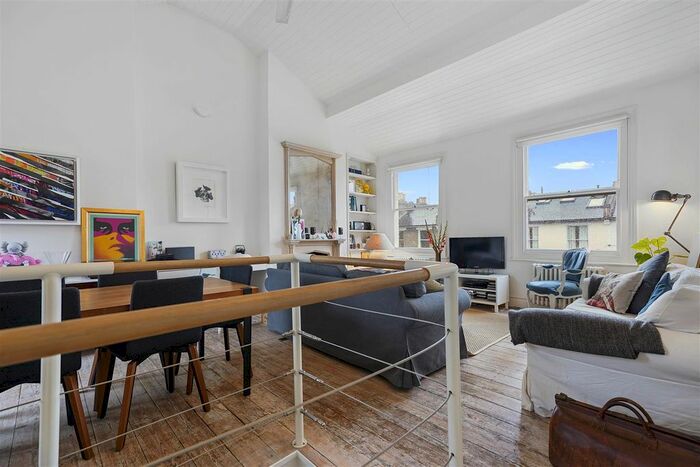 2 Bedroom Maisonette To Rent In Brackenbury Road, London, W6