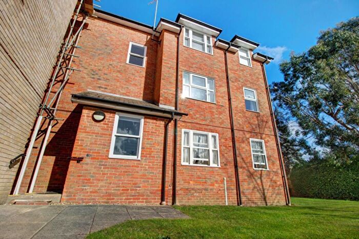 1 Bedroom Apartment To Rent In Oxford Court Lexden Colchester, CO3