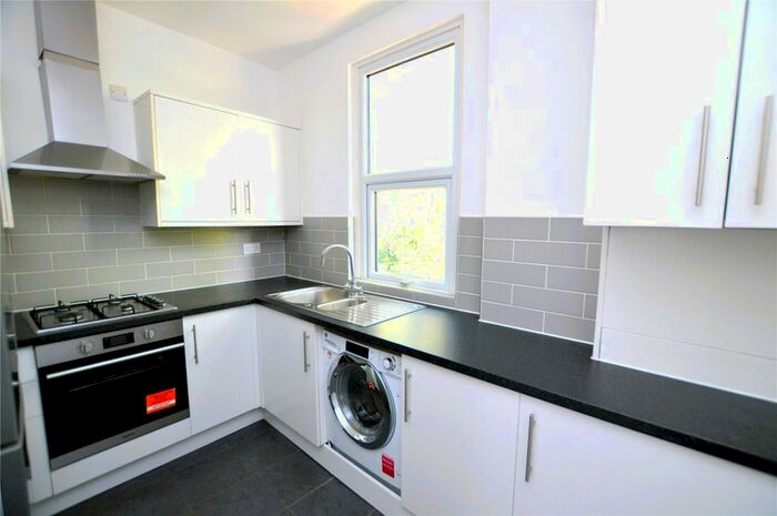 2 Bedroom Flat To Rent In Boswell Road, Thornton Heath, CR7
