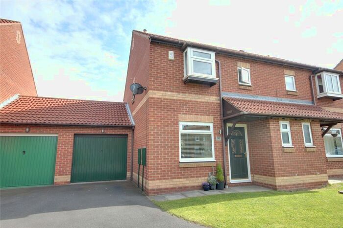 3 Bedroom Semi-Detached House To Rent In Holystone Drive, Ingleby Barwick, Stockton-On-Tees TS17