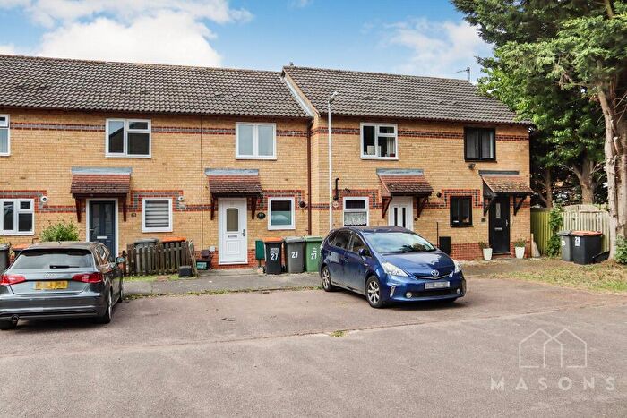 2 Bedroom Terraced House To Rent In Dovedale, Luton, Bedfordshire, LU2