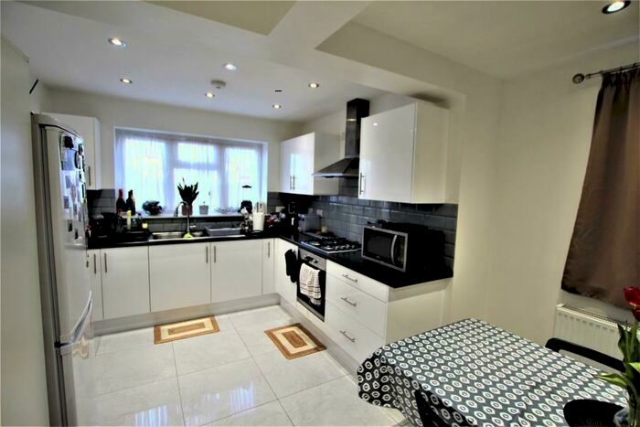 2 Bedroom Maisonette To Rent In Locket Road, Harrow, HA3
