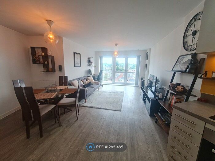 2 Bedroom Flat To Rent In Ifield Road, Crawley, RH11