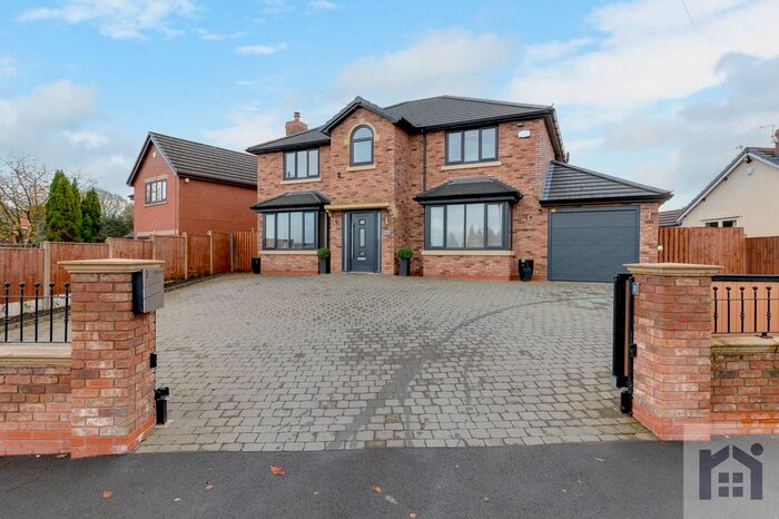 4 Bedroom Detached House For Sale In Town Lane, Charnock Richard, PR7