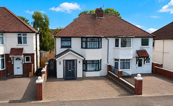 3 Bedroom Semi-Detached House For Sale In Corner Hall, Hemel Hempstead, HP3