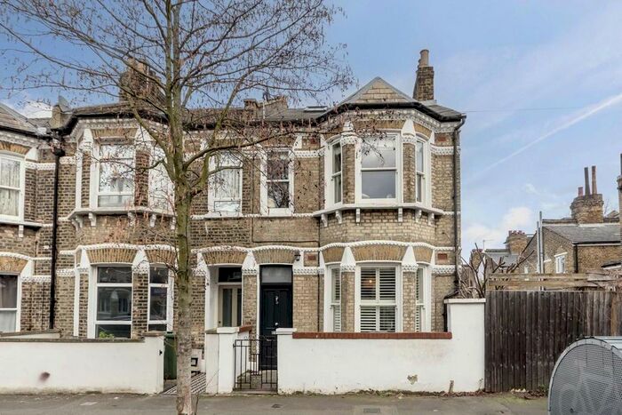 4 Bedroom Property To Rent In Hargwyne Street, London, SW9