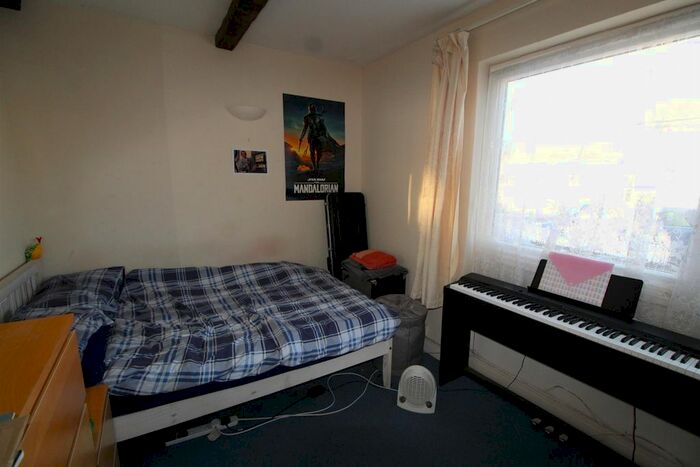 4 Bedroom Property To Rent In Beechtree Avenue, Englefield Green, Egham, TW20