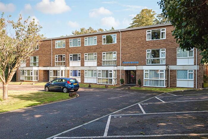 2 Bedroom Flat For Sale In The Grove, Epsom, KT17