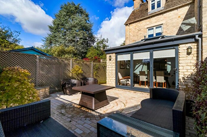 5 Bedroom Detached House For Sale In London Mews, Cirencester, Gloucestershire, GL7