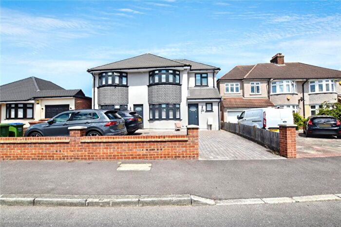 3 Bedroom Semi Detached House For Sale In Long Lane, Bexleyheath, DA7